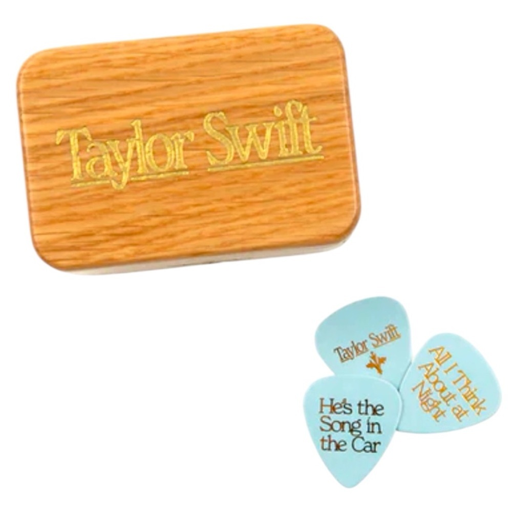 Taylorr Swift Debut Guitar Pics Wooden Box NEW Official Green Collector Box​